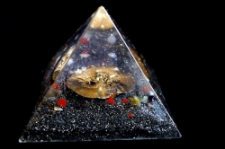 Orgonová pyramída