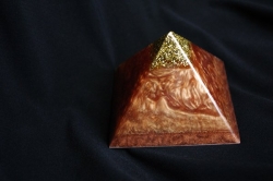 Pyramída Nirmal Sthithi